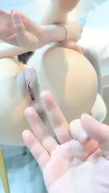 Shanghai's top-notch models have tampons stuffed in their pussies. Their periods have come, and as soon as the big brother swipes the rocket, they immediately turn into sluts with very lewd expressions!