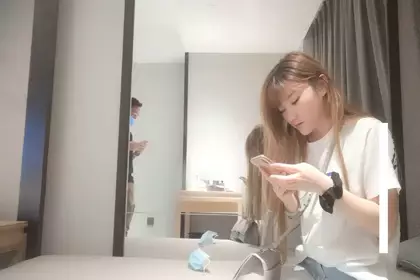 A girl with high appearance value, long legs, baby face, huge breasts, super white skin, very charming appearance, arouses desire. A girl with high appearance value, long legs, baby face, huge breasts [Top Ten Famous] The emperor-level show climaxed 1