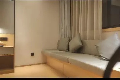 Xiaobao is looking for a flower and paying a high price to invite a young lady to have sex and secretly film it