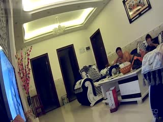 Very coquettish and weak, the best girlfriend with long legs and black stockings, the highlight of her oral sex is moaning, which is so exciting that I am about to cry