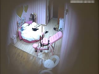 The big round bed in the love hotel is about to fuck the cute little nurse with beautiful legs in gray silk. Fuck you without discussion. Put on clothes and fuck hard from behind. Ah, ah, screaming