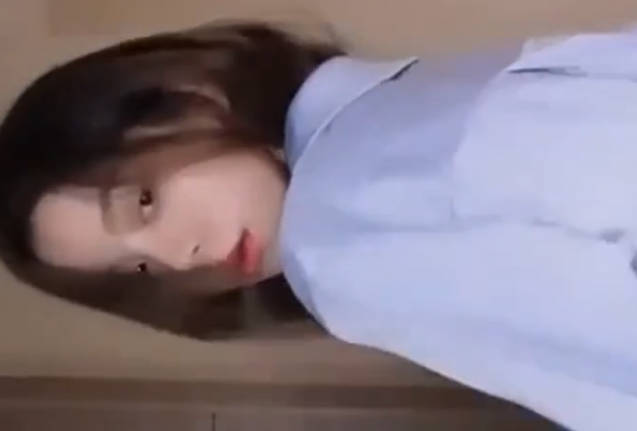 Big cock rich second generation WeChat RMB hookup tall long hair high temperament college escort girl