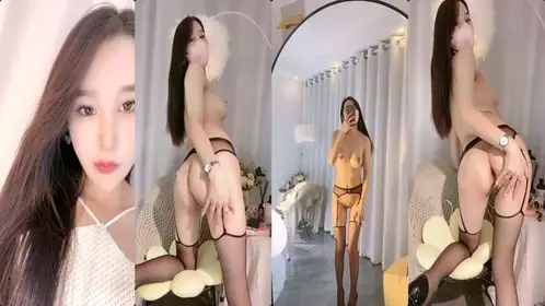 The best beauty! Temperamental internet celebrity goddess! Just entered the sea, sexy temptation, thong suspenders stockings, top beautiful legs and hips, crystal fake cock inserted into pink hole