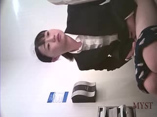 My schoolmate is a cum manager. Thick cum shot on my face and cleaned my blowjob