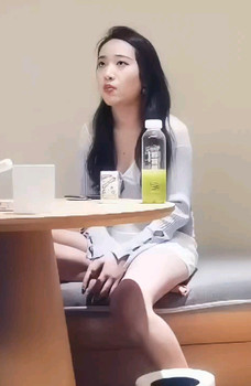 This long-legged and tender girl has a great figure. She has a slim and perky butt. I can't help but get excited when I see her. I insert my dick into her and it feels so good.