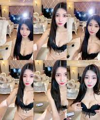 My girlfriend with long legs and model figure enjoys having sex every day. She is on top and serves the big brother. She cums directly to the wolf friends to see the details.