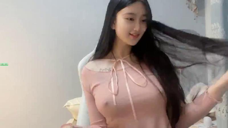 [Uncoded Chinese subtitles] [The most invincible super pure beautiful girl in the universe] finally went to the sea, her appearance instantly kills all kinds of internet celebrities, with short skirts, black stockings, beautiful legs and beautiful buttocks