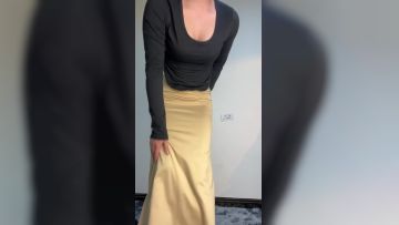 ⚡⚡The best long-legged goddess of hips and legs [Youyou] latest customized incest, black silk hip skirt, obscene words, stripping off to seduce son + floral cheongsam was fucked by the sponsor without a condom, super high 1