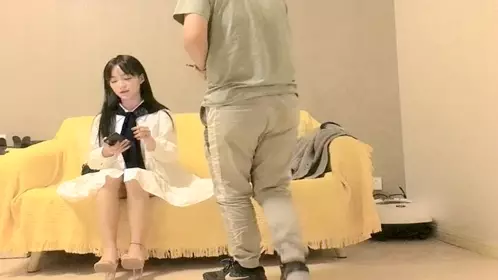 The most pure and innocent little Lolita student girl born in the 2000s, who looks like a milk tea girl with high looks, is very...