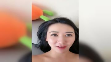 Super slutty wife shows her face at home and lets the little brother fuck her. She shows her face in multiple positions and fucks her. She keeps making lewd noises and lets the little brother ravage her in various positions. She plays with her tits from the window. Episode 04