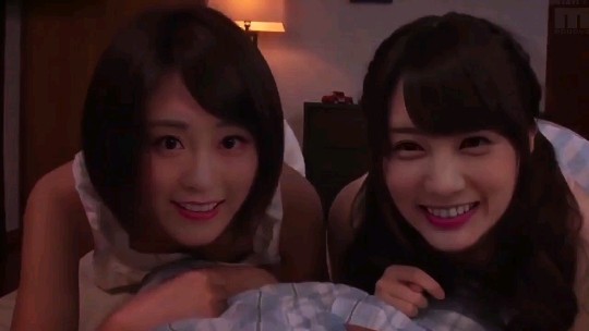 Li Yitong double sex blowjob swallow cum