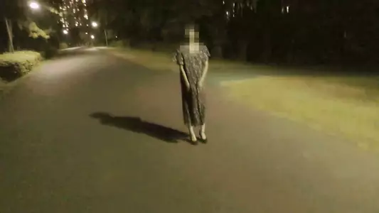 Outdoor exposure in the park to seduce the loser man to ask for sex outdoor field