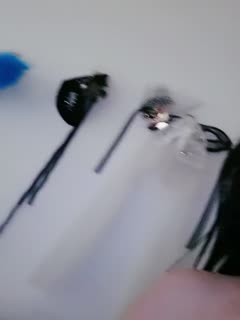 #清纯_Apply essential oil all over the body, spread the vagina and finger it, lift up the big ass and rub the fake dick, lick the fake dick and show oral sex, take a bath in the bathtub and tempt with long legs
