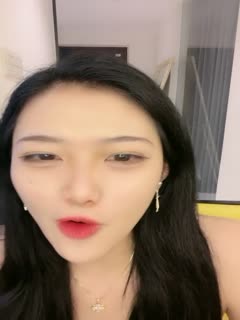 #探花_山鸡丶寻花老哥goes to a mature woman's house for a quickie, close-up 69 blowjob, a voluptuous body, riding on her big ass, stroking it up and down, lifting her legs and fucking hard, then leaving