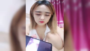 A young married woman shows her face as a nurse, seducing her naked body and interacting with her wolf friends, giving a big cock blowjob to a sleeping brother, and showing her pussy close-up, moaning and groaning, so sexy, Episode 02