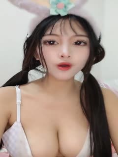 02 year big breasts girl_: Brothers can make an appointment with me, you can airborne. When the goddess takes off her underwear, I know the big show is coming, she will spray water and gasp