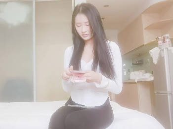 Madou Media Films・Pure lustful woman with long legs and sweet buttocks・Hard shell flower