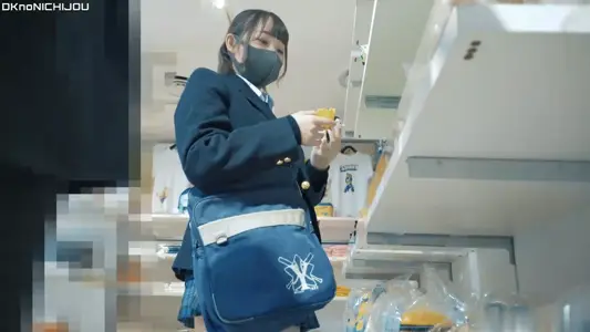 @ 20205781414 users upload: copy the bottom beautiful pure student sister underwear