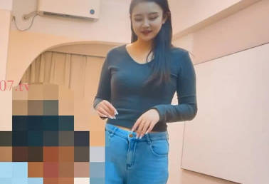 Apricot Bar Original About Pao Weicang Senior Part-time Peripheral Sister Dada