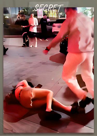 Shake the sound hot melon under the head of the male street lambasted her when she licked the cock and swallowed the essence for me, where were you still hitting the plane wKs