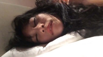 Working overtime at night, eating snacks at night, pouring out the usually coquettish female colleague who opened a room in the hotel and said not to cater to the constant shaking expression of the cock.