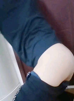 Cape Community, I forced my son's friend's pants to ride up