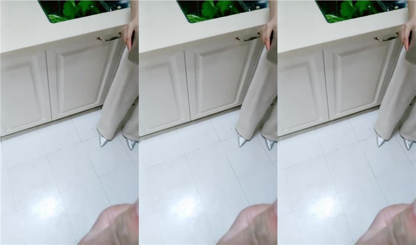 The dialogue is clear and interesting. All kinds of seduction, want to refuse to return shame, after being inserted by a big cock, mercilessly conquered, can only scream!