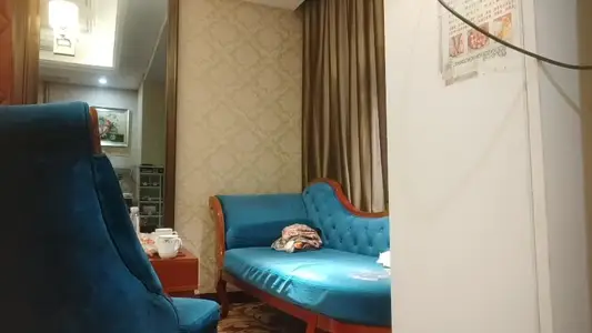 Beautiful good family wife, you secretly filmed me to kill you, don't chrysanthemum pain, why don't you turn off the light, drink too much white wine, always suspect that you are secretly filmed and forced to exercise too hard, and you are shot inside chrysanthemum.