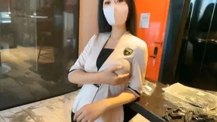 Cuckold husband, hurry up and fuck me, sexy business attire female white-collar workers take a noon break to find a lover's hotel to have an affair.