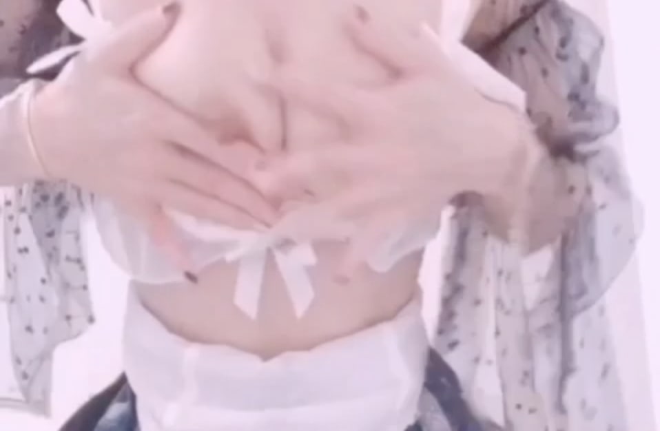 [white girl] lolita girl panting wet body pure desire double ponytail shake white beautiful legs temptation