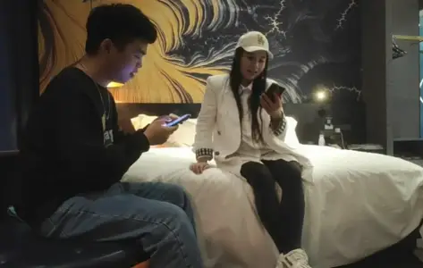 About to shoot pregnant women who earn milk powder money, the physical camera will interpret your sexual desire on the spot!