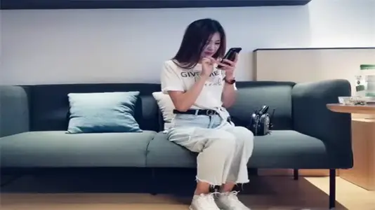 Gao Yan's Wonderful Night of Eating Chicken