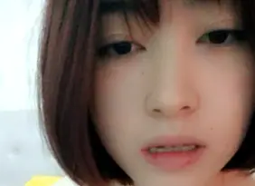 The lovely sister who looks like a little sister next door is still very pink after taking off her sexy underwear and touching her small holes one by one.