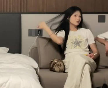 apricot bar original. About an 18-year-old and 44.00kg-legged sister-Ouyang Ke
