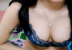 White big earrings beauty breast sister props masturbation_stripped light vibrator plug Yan value is good Mao Mao more_is a temptation not to miss.