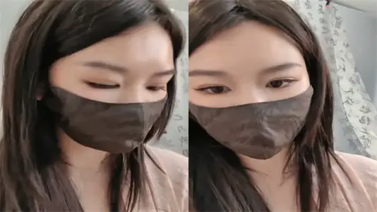 Black silk slim beautiful girl upper mount, lewd language liao Sao interactive fake cock passion manipulation