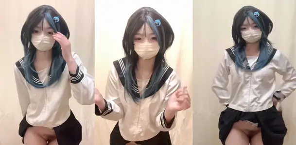 The best welfare Ji Loli [Xiaoli] cos Lolita striptease show, all kinds of attractive movements coquettish to the extreme